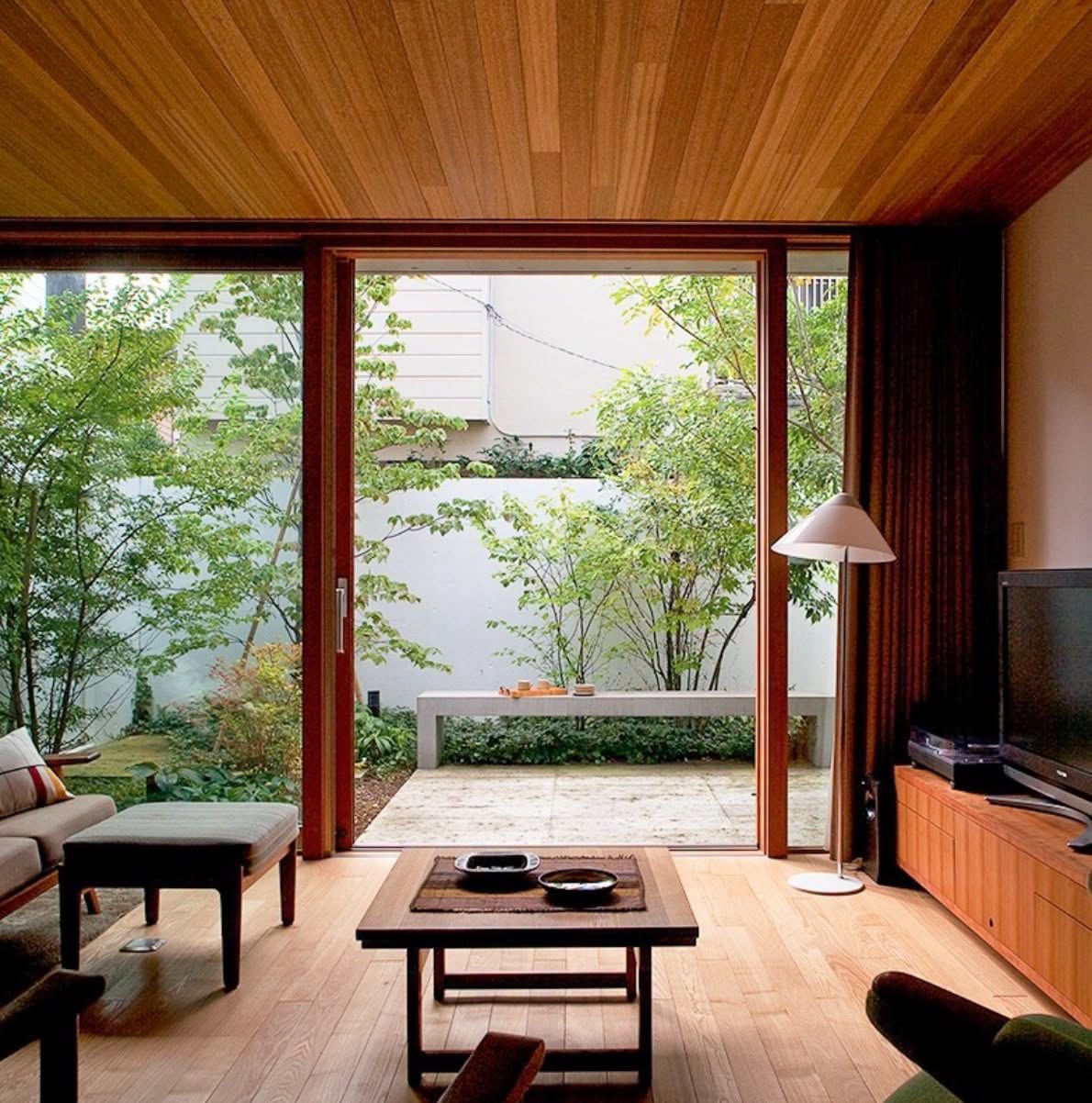 Bố trí nội thất phòng khách nhà ống diện tích nhỏ 50m2 thoáng đãng tinh tế